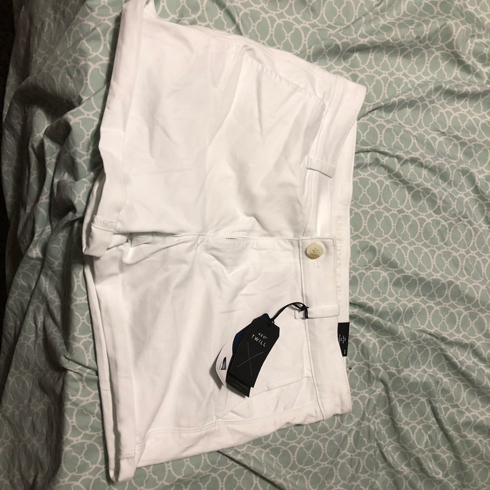 American Eagle shorts never worn